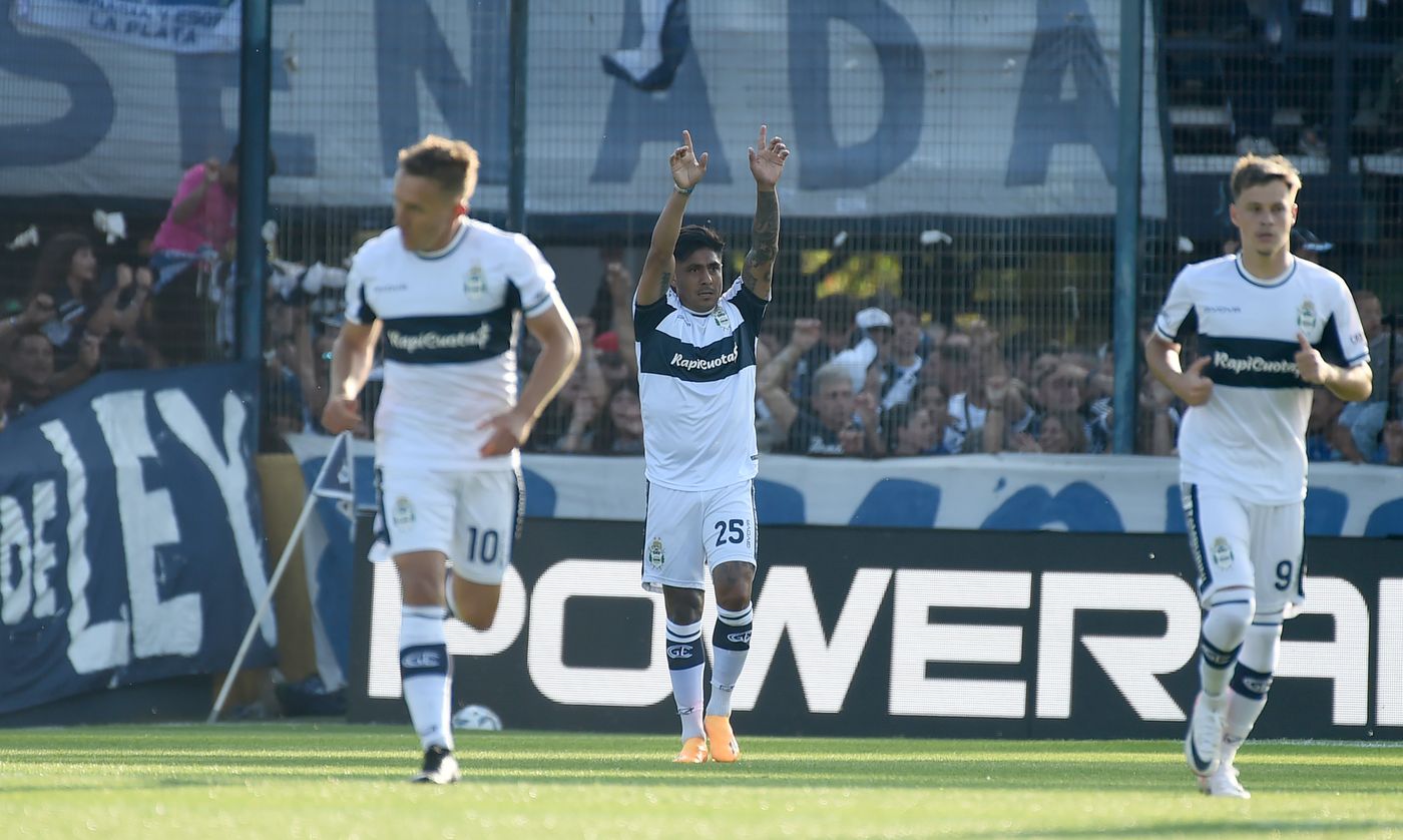 Gimnasia River gol 2 tarragona.jpg