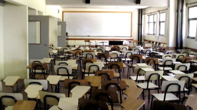 tras una semana de paro, el gobierno convoco a paritarias a los docentes de la unlp