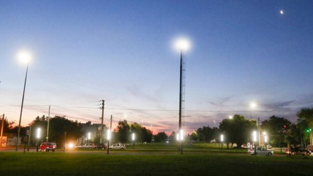 otras dos avenidas de la plata ya cuentan con el nuevo alumbrado de velas led