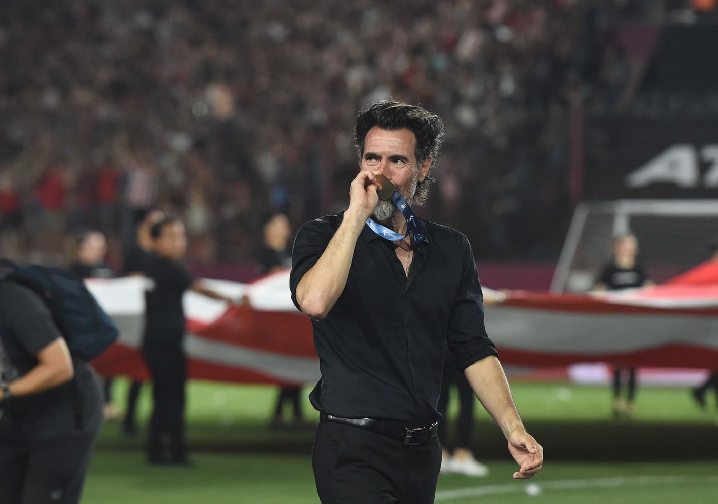 Dominguez Estudiantes Campeon 4.JPG