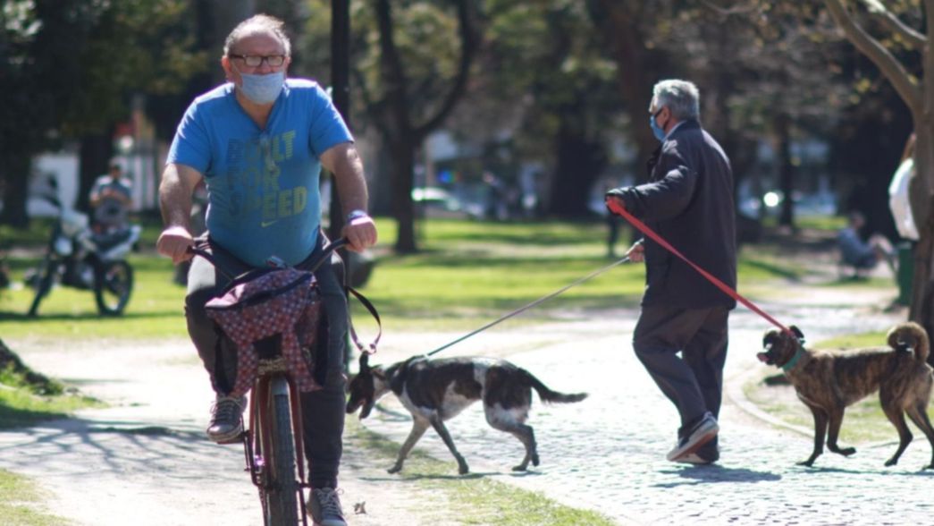 Sol, calor y buen tiempo en un martes a pura primavera en La Plata