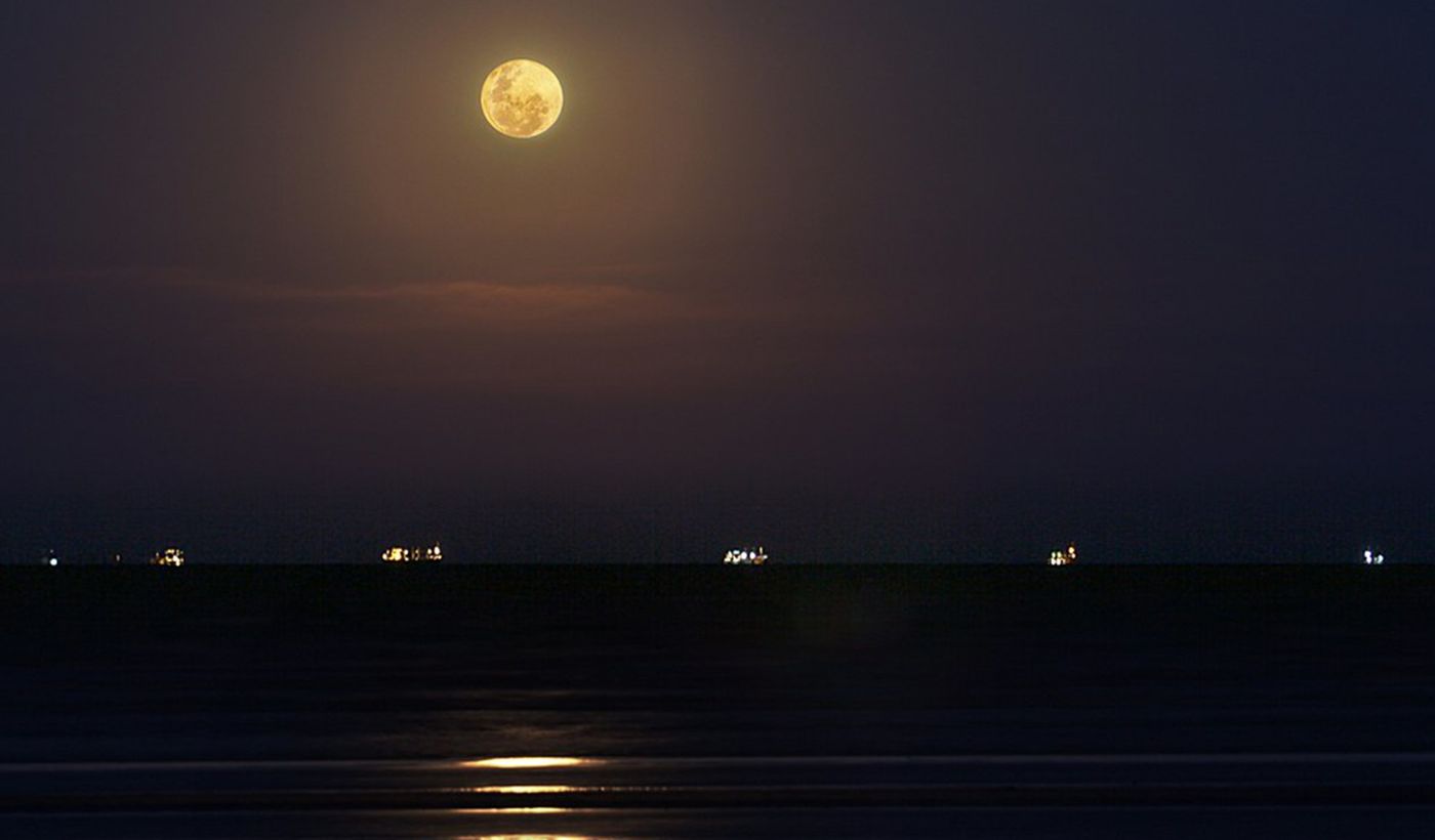 Río de la Plata Noche Luna.jpg