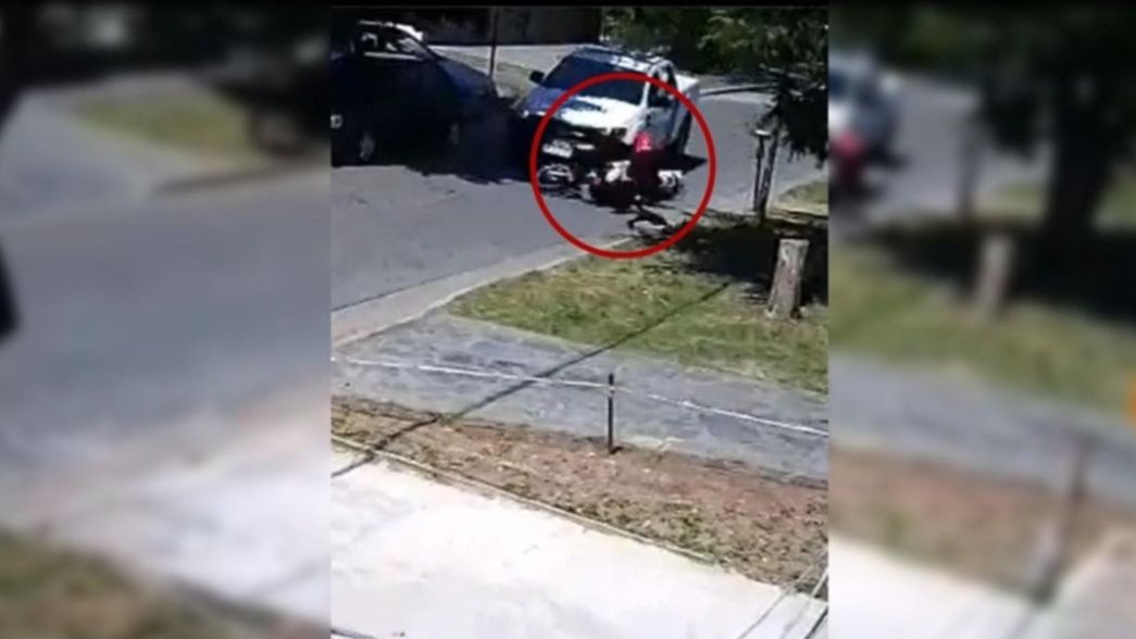 VIDEO: Policías atropellaron a un joven y le fisuraron una costilla para identificarlo