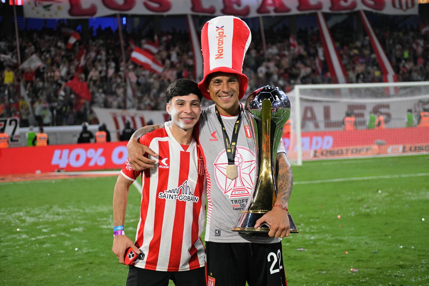 Estudiantes Velez Trofeo de Campeones Enzo Perez Copa.jpeg