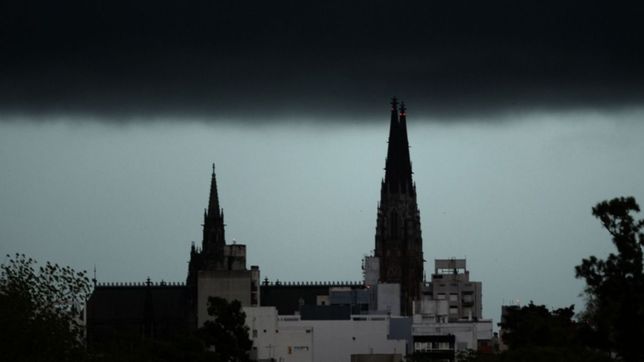 alerta por tormentas en la plata: ¿como va a estar el clima el fin de semana largo?