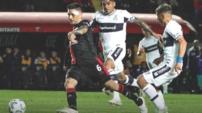 el delicado momento de un rival de gimnasia y la bandera que aparecio en el entrenamiento