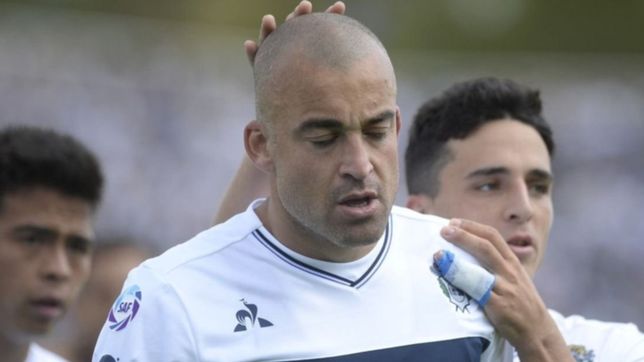 a santiago silva le dio positivo un doping de cuando jugaba en gimnasia y lo suspendieron