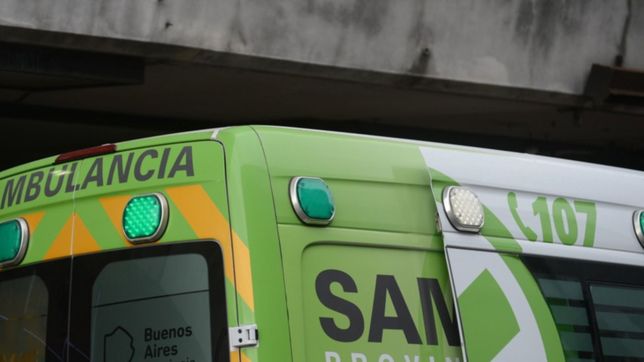 una mujer se descompenso, la ambulancia no llego por la inundacion y murio en la plata