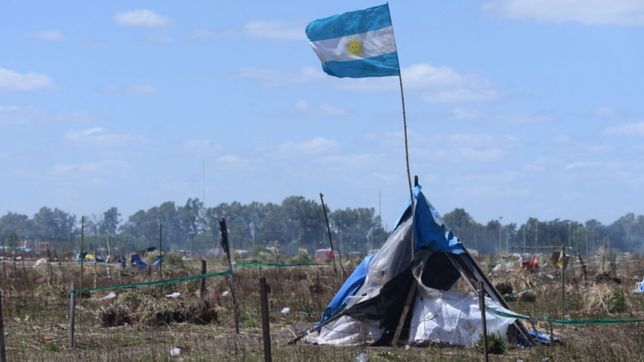 denuncian una nueva toma de tierras en la plata