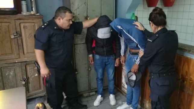 robaron una moto, la publicaron en el grupo de facebook ?vendo todo la plata? y terminaron detenidos