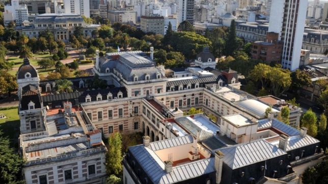 una por una, asi cerraron las paritarias 2022 para estatales, docente y judiciales