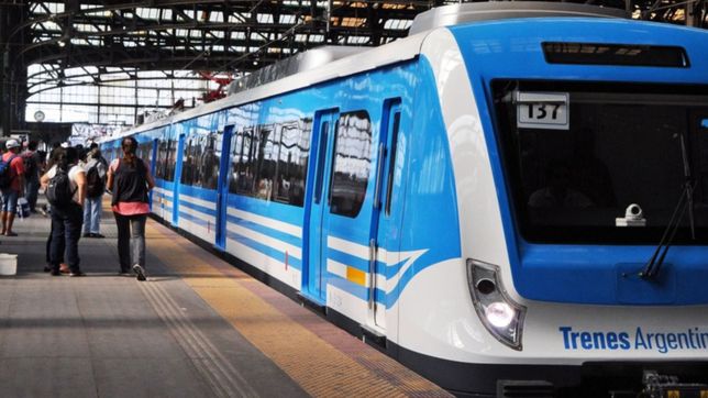 el tren roca hacia la plata tiene demoras por un accidente