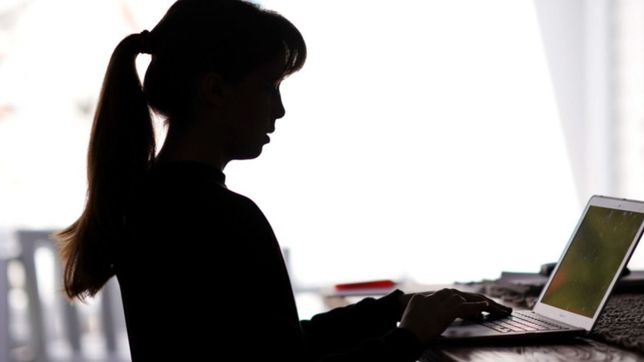 la plata: robaron la computadora con la que da clases online y ofrece recompensa para recuperarla