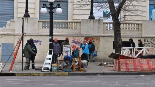 ¿por que empezaron a desarmar puestos de diarios en el centro de la plata?