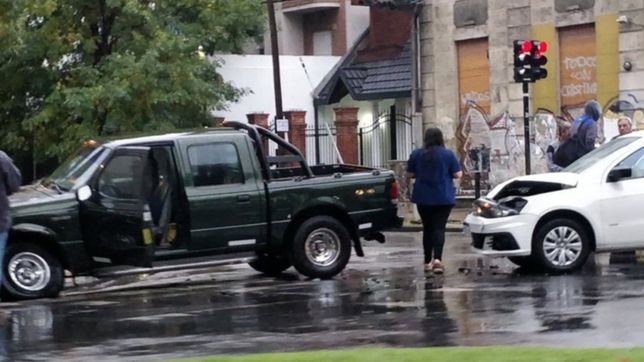 upd, choques y lluvia, el combo imposible que colapso el transito en la plata