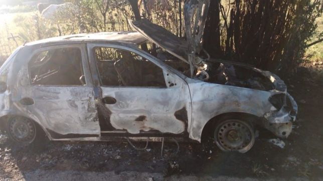 ataque en banda a una familia de la plata: saquearon la casa e incendiaron el auto