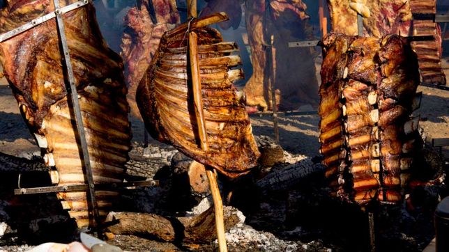 el pueblo bonaerense con la mejor tradicion para comer asado que es ideal para desconectarse