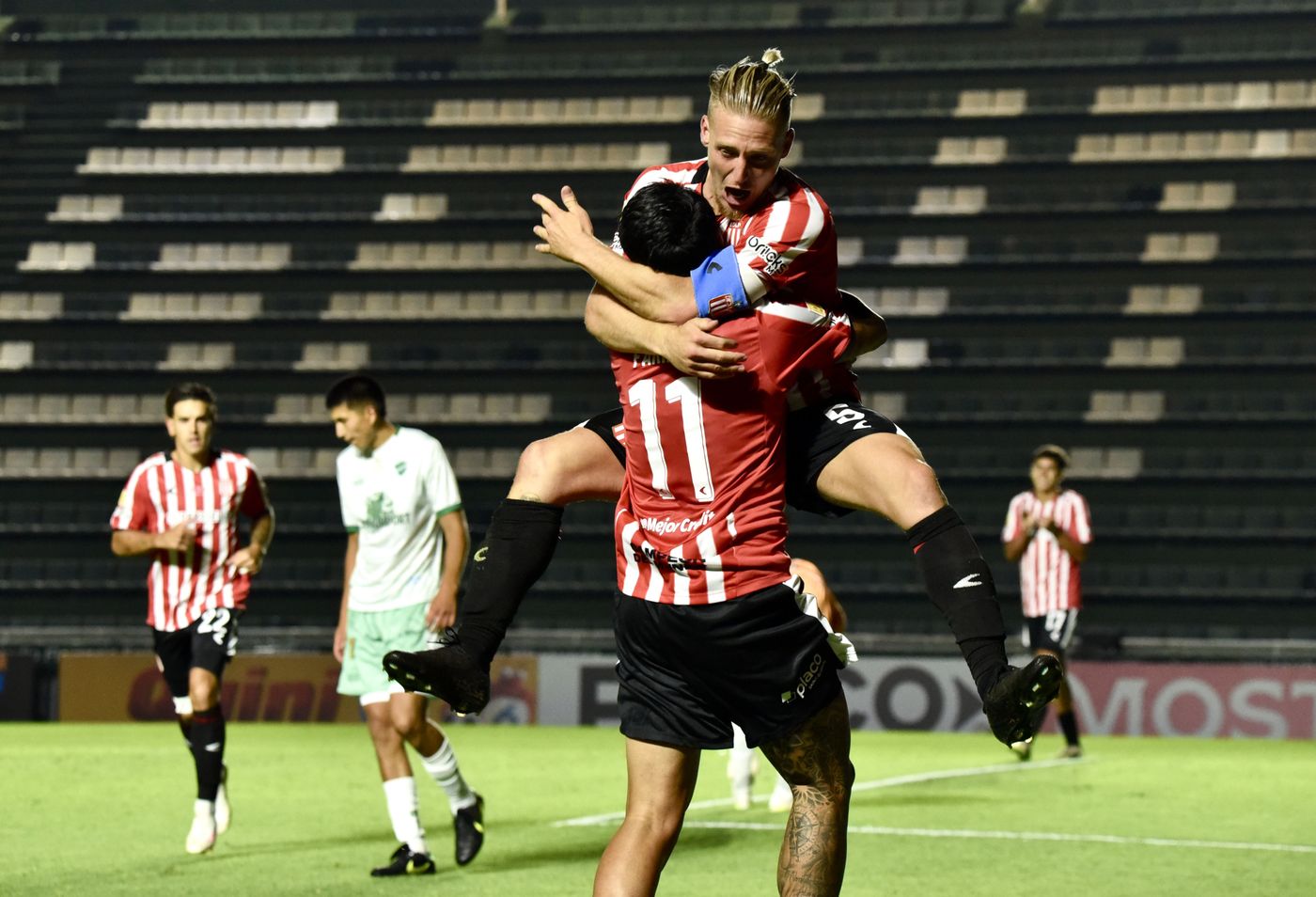 Estudiantes Ituzaingó festejo (2)