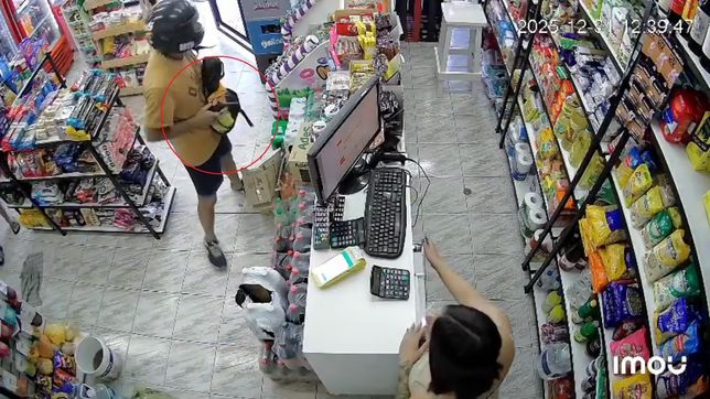 motochorros robaron un supermercado de la plata a plena luz del dia y escaparon