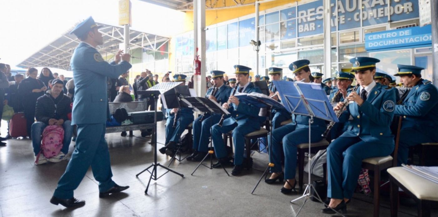 1561747131569.jpg?x=4&y=209&rotate=0&scaleY=1&width=1489&height=745&scaleX=1&ow=1500&oh=998&&cw=1920&ch=950