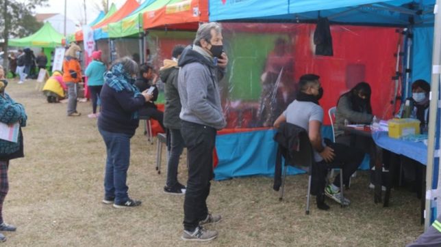 barrio x barrio llega a arana con atencion medica, vacunacion y cortes de pelo gratuitos