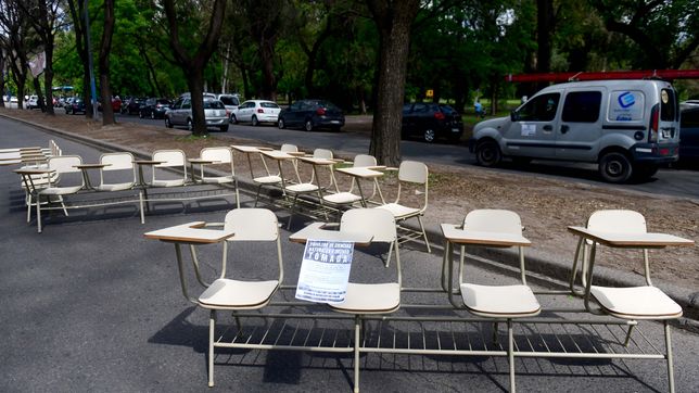 la unlp comienza 2 dias sin clases por el dia del maestro y el ajuste presupuestario
