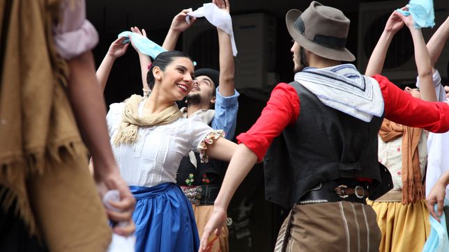 baxar mercado celebra el 9 de julio con musica, danza y platos tipicos