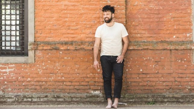 el cancionero folclorico se renueva: escucha lo nuevo de pato molina