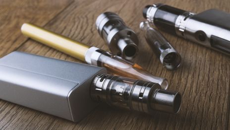 Científicos de la UNLP alertan sobre los cigarrillos electrónicos y derriban un extendido mito sobre el vapeo Científicos de la UNLP alertan sobre los cigarrillos electrónicos y derriban un extendido mito sobre el vapeo