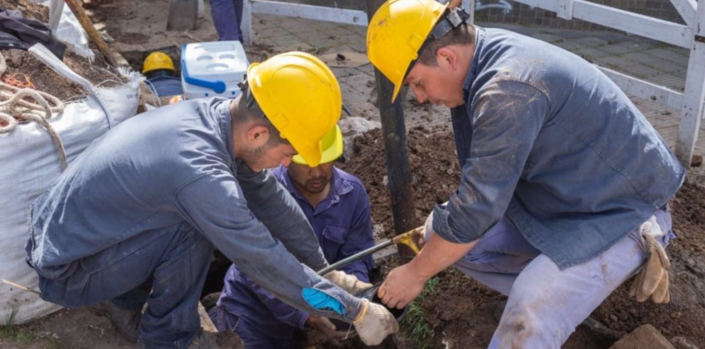 Obras - recambio de cañerias - absa