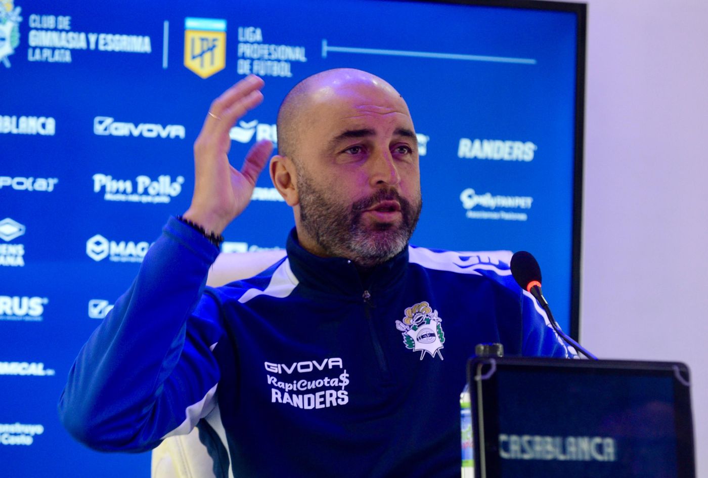 Marcelo Méndez conferencia Gimnasia 4.jpeg