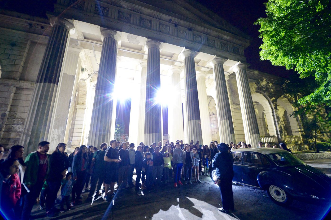 Visita guiada nocturna cementerio de La Plata (3).jpg
