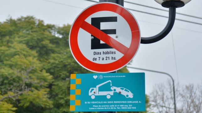 atencion conductores: los carteles ya anuncian la llegada de las gruas a la plata