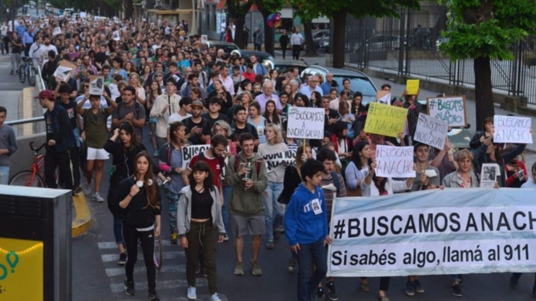 La Plata busca a Ignacio Galván: amigos y familiares marcharon por la aparición de Nacho