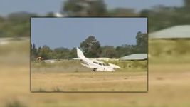 video: asi fue el accidente de la avioneta en el aeropuerto de la plata video: asi fue el accidente de la avioneta en el aeropuerto de la plata