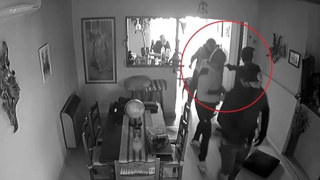 video: desde adentro, asi fue la brutal entradera en la plata en la que robaron $180.000