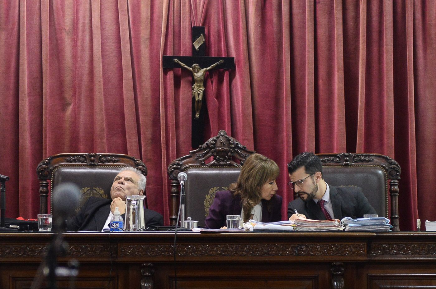 Claudio Bernard, Carmen Palacios Arias y Ezequiel Medrano, los jueces a cargo del veredicto.