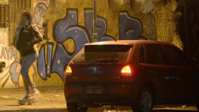 detuvieron a tres personas que vendian droga en la zona roja de la plata