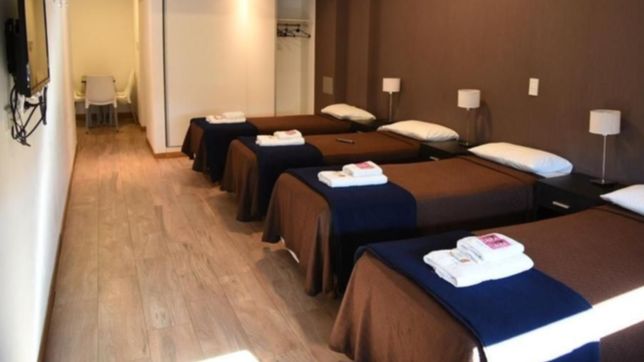 aislaron a dos personas y arranco a funcionar el primer hospital de campana de la plata