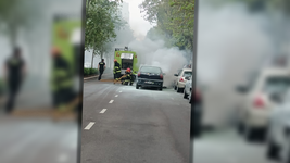 tension en pleno centro de la plata por el incendio de un auto tension en pleno centro de la plata por el incendio de un auto