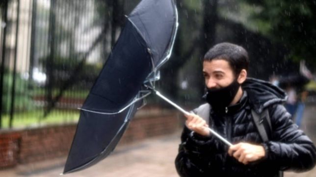 fuertes vientos, nublado y con chances de lluvia en la plata: asi seguira el clima