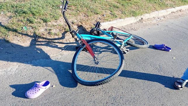 un ciclista fue atropellado por una 4x4 en la avenida 520 y murio