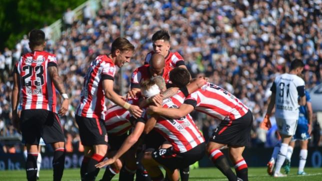 gimnasia y maradona reciben a estudiantes en el bosque en una nueva edicion del clasico