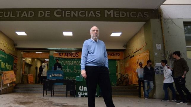 el decano de medicina hablo por primera vez del aborto y se pronuncio a favor