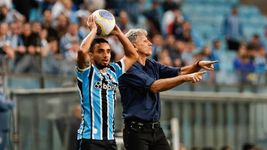 gremio viaja sin su figura y con un pedido especial de sus referentes antes de jugar con estudiantes gremio viaja sin su figura y con un pedido especial de sus referentes antes de jugar con estudiantes