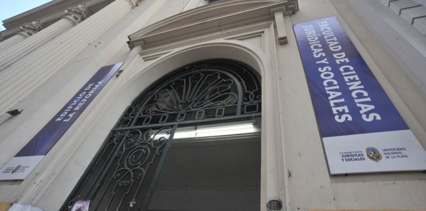 1536698798171.jpg?x=7&y=255&width=1486&height=743&rotate=0&scaleX=1&scaleY=1&ow=1500&oh=998&&cw=1920&ch=950