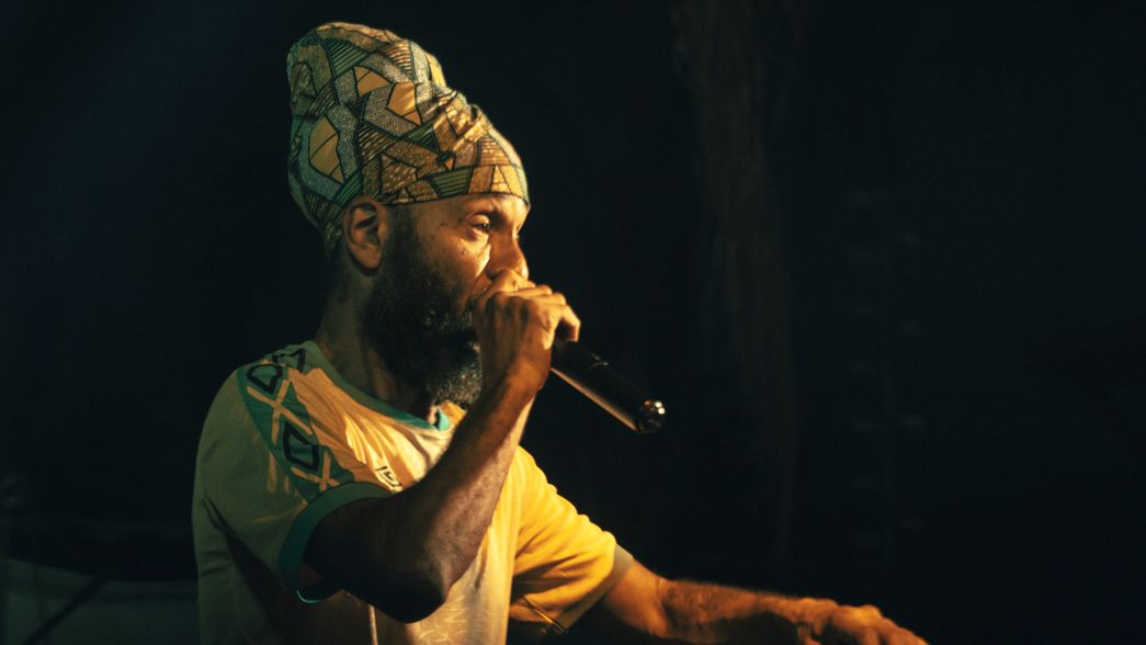 Fidel Nadal, expo de fotografías, stand up y más: así continúa la grilla cultural en La Plata