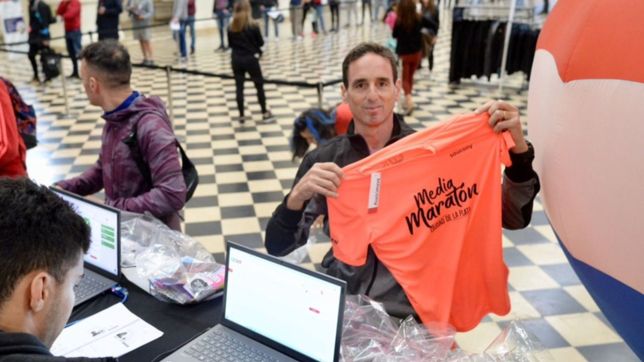 arranco la expo de la media maraton la plata en el pasaje dardo rocha
