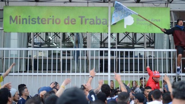 hubo acuerdo con los trabajadores de la uocra y aesa por el conflicto en ypf