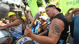 uno de los gremios mas grandes del pais se manifesto contra la reforma laboral: no sirve y no genera empleo uno de los gremios mas grandes del pais se manifesto contra la reforma laboral: no sirve y no genera empleo